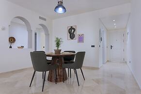 2 Bedroom, 2 Bathroom Penthouse Apartment