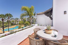 2 Bedroom, 2 Bathroom Penthouse Apartment