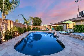 Palm Tree Paradise Heated spa Pool Firepit