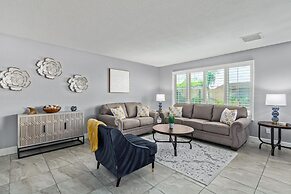 Palm Tree Paradise Heated spa Pool Firepit