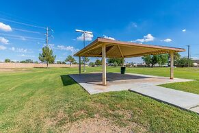 Palm Tree Paradise Heated spa Pool Firepit