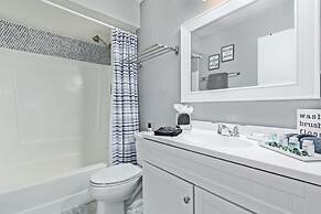 Palm Tree Paradise Heated spa Pool Firepit