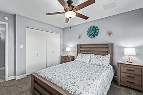 Palm Tree Paradise Heated spa Pool Firepit