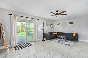 Palm Tree Paradise Heated spa Pool Firepit