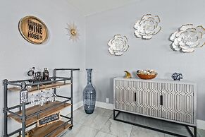 Palm Tree Paradise Heated spa Pool Firepit