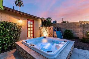 Palm Tree Paradise Heated spa Pool Firepit