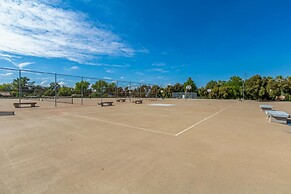 Palm Tree Paradise Heated spa Pool Firepit