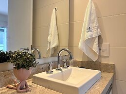 Migare Augusta Vivare