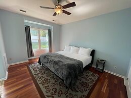 Relaxing Ranch With 1 King and 2 Queens Fast Wifi