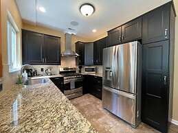 Relaxing Ranch With 1 King and 2 Queens Fast Wifi