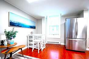 Redwood Loft at Park Place King bed Walk in Closet Fast Wifi and Free 