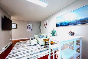 Redwood Loft at Park Place King bed Walk in Closet Fast Wifi and Free 