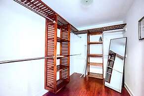 Redwood Loft at Park Place King bed Walk in Closet Fast Wifi and Free 