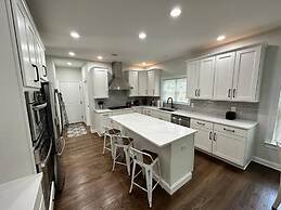 Pike Creek Palace 6 Bedrooms With 5 King Beds