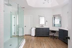 Pike Creek Palace 6 Bedrooms With 5 King Beds