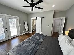 Pike Creek Palace 6 Bedrooms With 5 King Beds