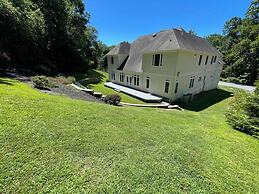 Pike Creek Palace 6 Bedrooms With 5 King Beds