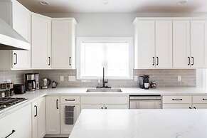 Pike Creek Palace 6 Bedrooms With 5 King Beds