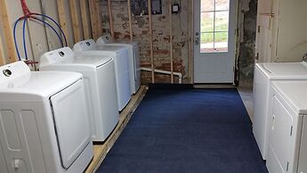 Boardwalk- Large Modern Unit With King bed Fast Wifi Free Coffee and E