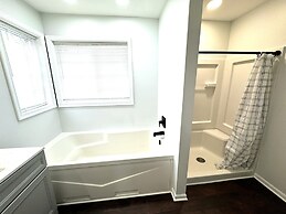 Cozy Modern Villa in New Castle