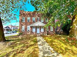 Cozy Unit King bed Laundry