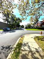 Cozy Unit King bed Laundry