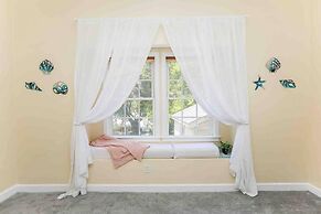 Bay Oak Beach Cottage