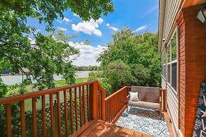 Bay Oak Beach Cottage
