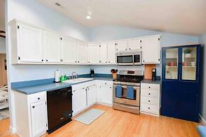 Bay Oak Beach Cottage