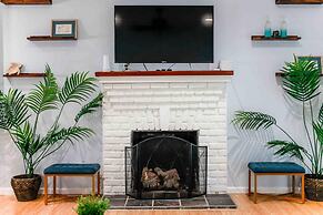 Bay Oak Beach Cottage