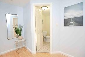 Bay Oak Beach Cottage