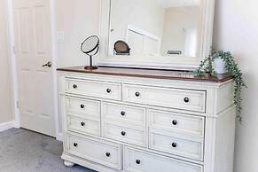 Bay Oak Beach Cottage