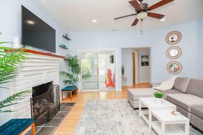 Bay Oak Beach Cottage