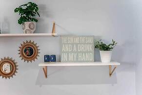 Bay Oak Beach Cottage