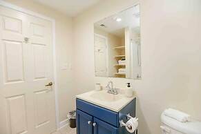 Bay Oak Beach Cottage