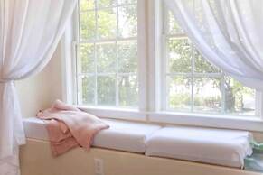 Bay Oak Beach Cottage