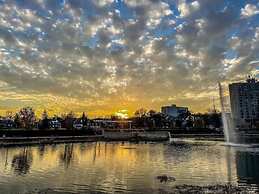 Park Place- Cozy Modern Space Fully Updated Fast Wifi Good Coffee and 