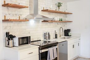 Bayside Bliss in the Heart of East Ocean View