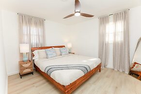 Bayside Bliss in the Heart of East Ocean View