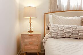 Bayside Bliss in the Heart of East Ocean View