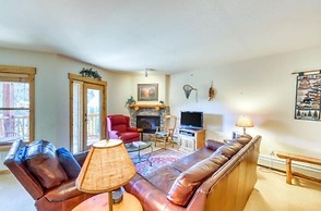 Tenderfoot Lodge 1 Bedroom at the Mountain House Base