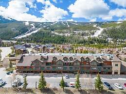 4 Bedroom Condo at Gateway Lodge Near Mountain House Base