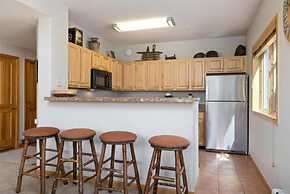 4 Bedroom Condo at Gateway Lodge Near Mountain House Base