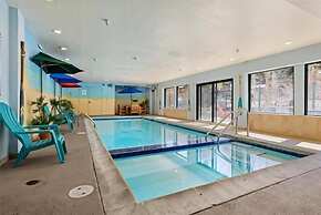 4 Bedroom Condo at Gateway Lodge Near Mountain House Base