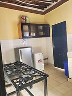 4 bedroom villa with a kitchen