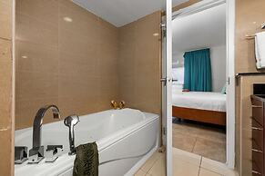 Private Jacuzzi Resort Amenities Close 2 Beach