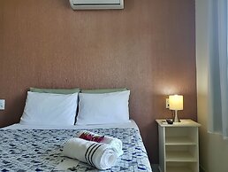 2 suítes térreo - próximo da piscina