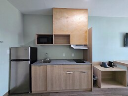 Royal Inn & Suites