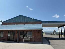 Hardin Lodge By Capital O Little Bighorn Battlefield I-90
