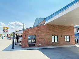 Hardin Lodge By Capital O Little Bighorn Battlefield I-90